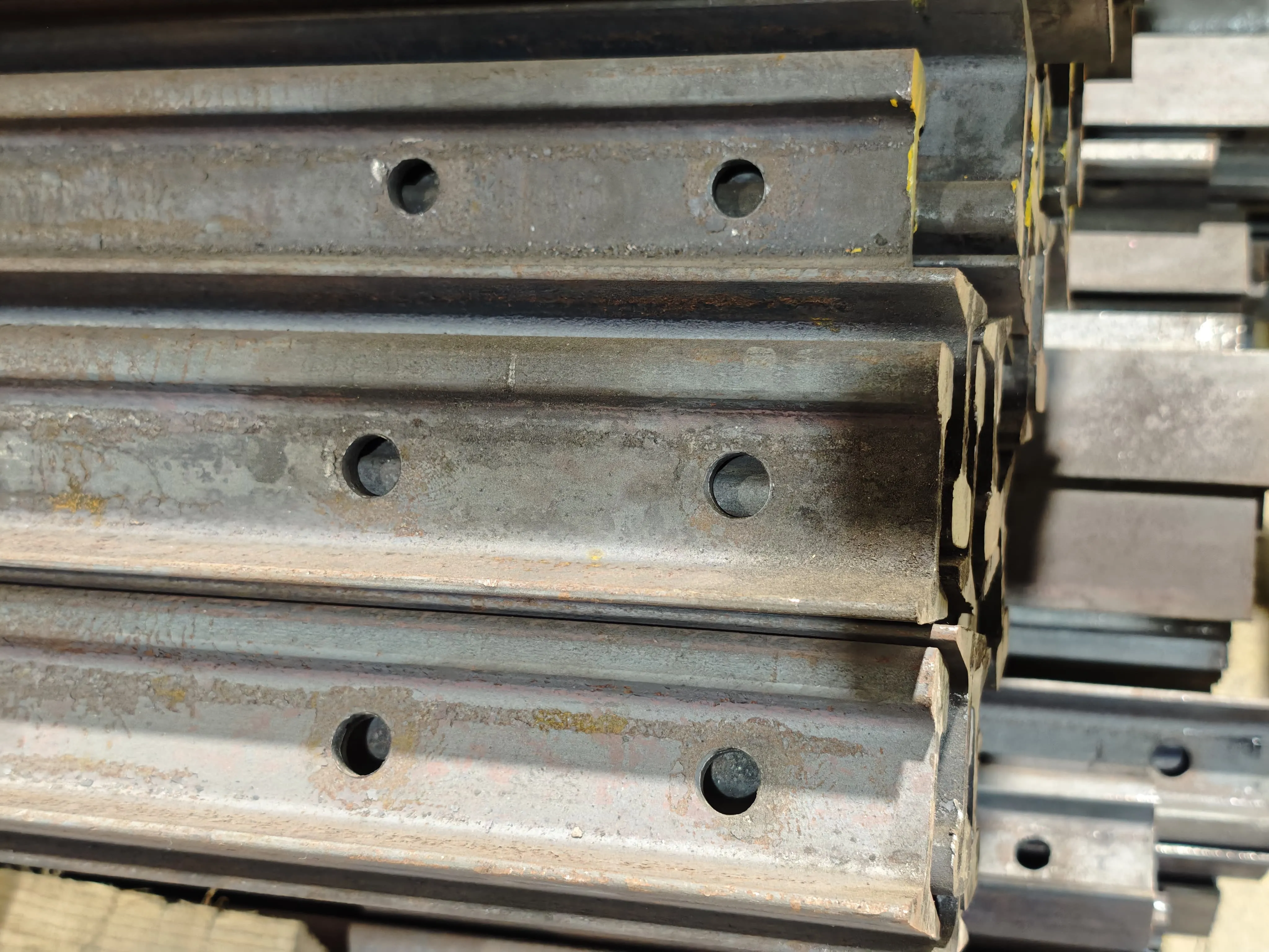 Trilhos para Ponte Rolante e Pórticos - ASCE 45 - Barra 6 Metros